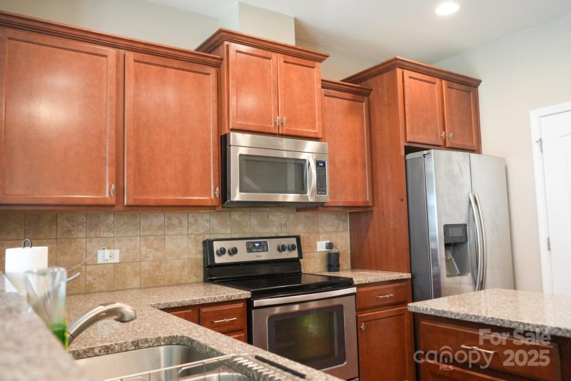 Property image 3 of 14411 Glendon Hall Lane in Mallard Lake, Charlotte, NC 28262