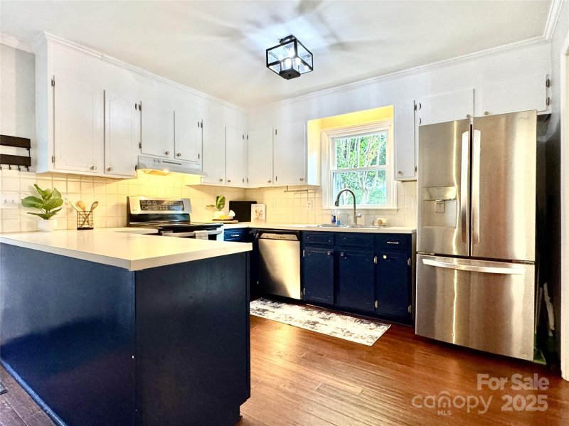 Property image 3 at 9305 Harps Mill Court, Charlotte, NC 28270