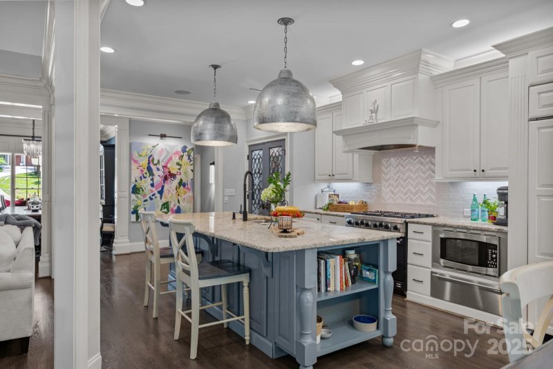 Property image 3 of 19506 Mary Ardrey Circle in Patricks Purchase, Cornelius, NC 28031