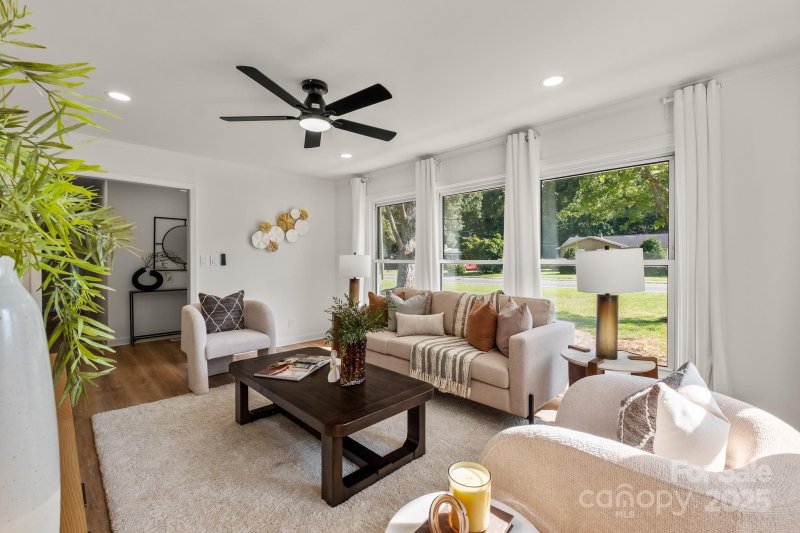 Property image 3 of 744 University Drive in Sedgefield, Rock Hill, SC 29730