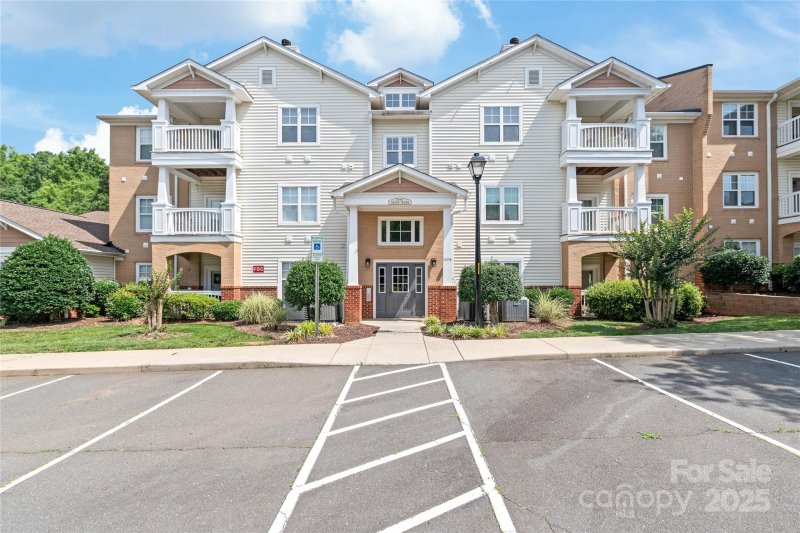 Property image 4 of 16344 Redstone Mountain Lane in Copper Ridge, Charlotte, NC 28277