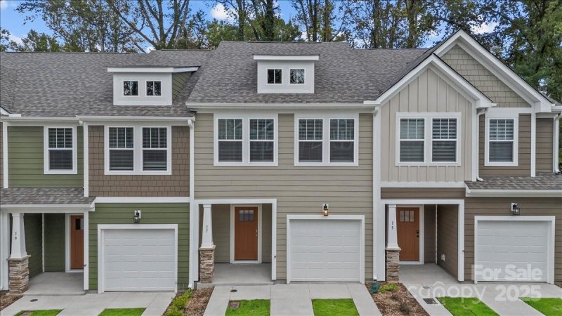 Clayton Crossing, Arden Community