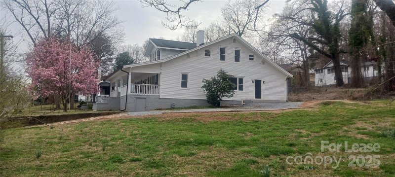 Property image 5 of 105 N Inman Avenue in Hilltop, Bessemer City, NC 28016