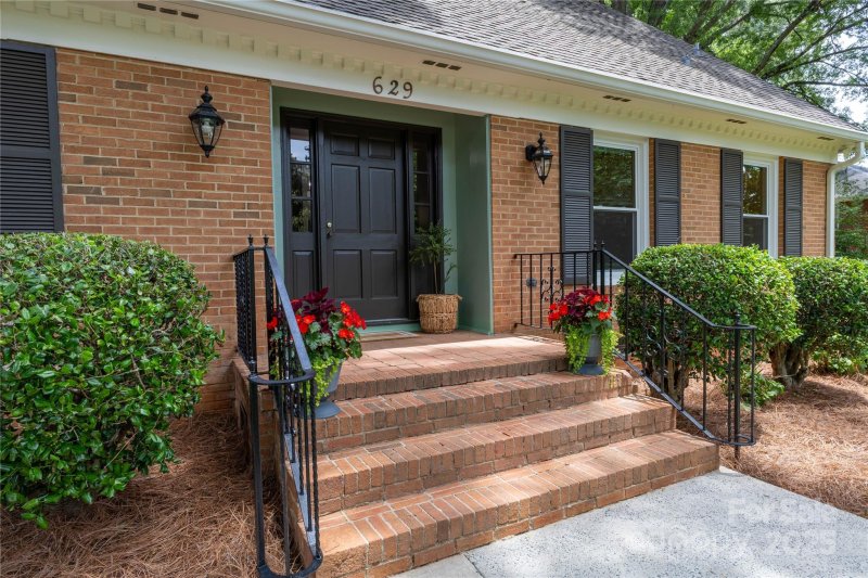 Property image 5 of 629 Wingrave Drive in Lansdowne, Charlotte, NC 28270