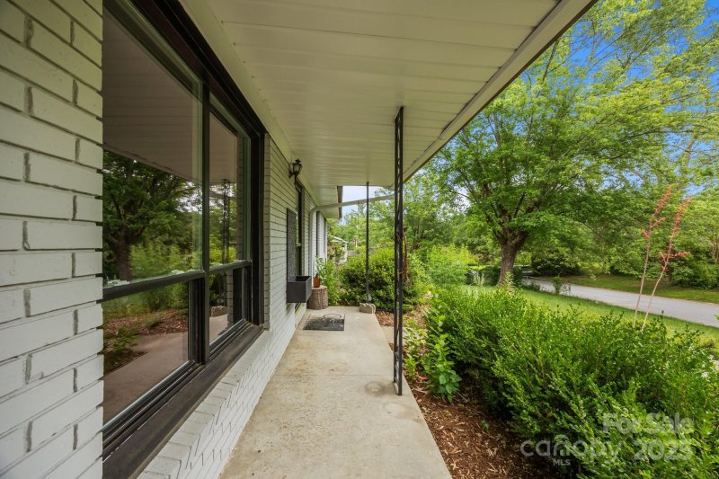 Property image 3 at 20 Summit Drive, Arden, NC 28704