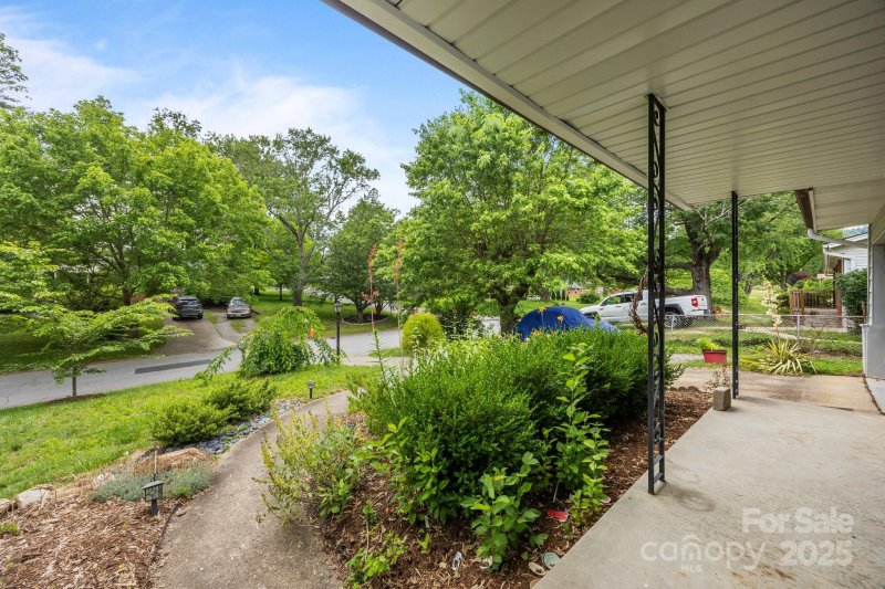 Property image 4 at 20 Summit Drive, Arden, NC 28704