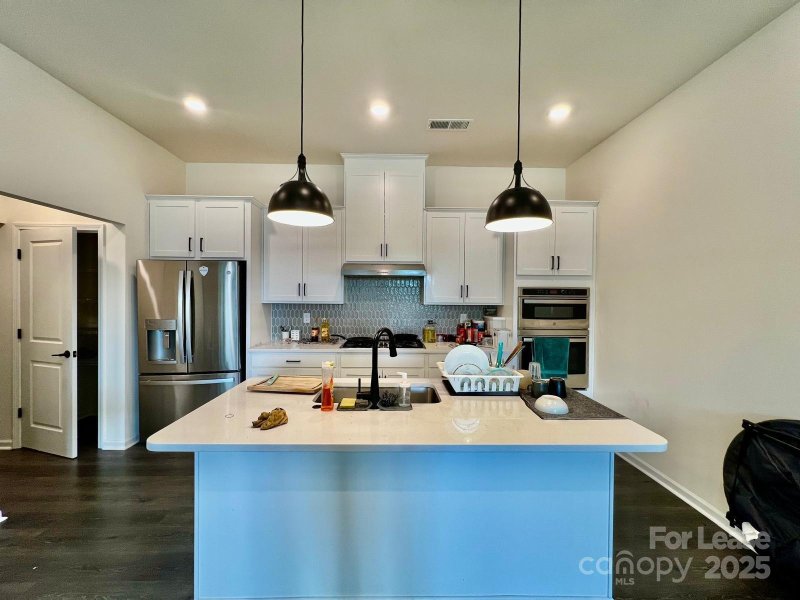 Property image 2 at 5811 Clear Creek Lane, Charlotte, NC 28215