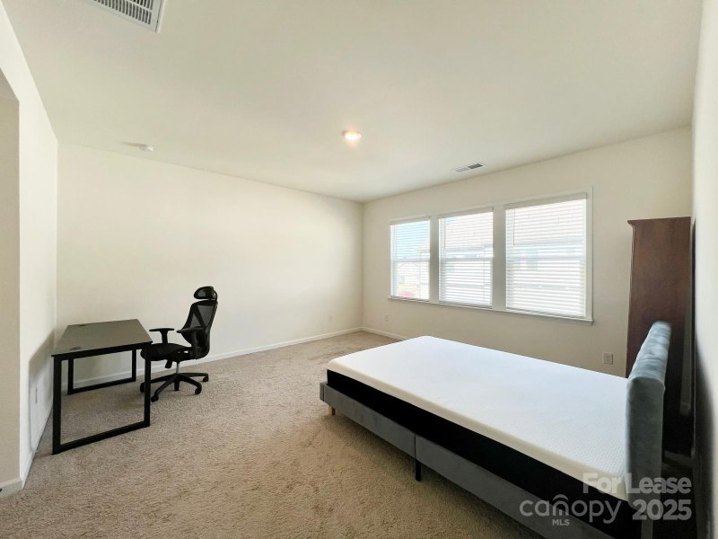 Property image 5 at 5811 Clear Creek Lane, Charlotte, NC 28215