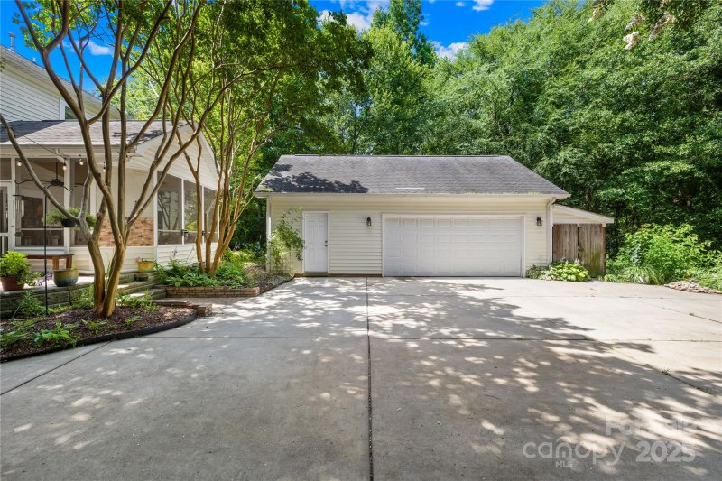 Property image 5 at 833 Lemond Lane, Denver, NC 28037