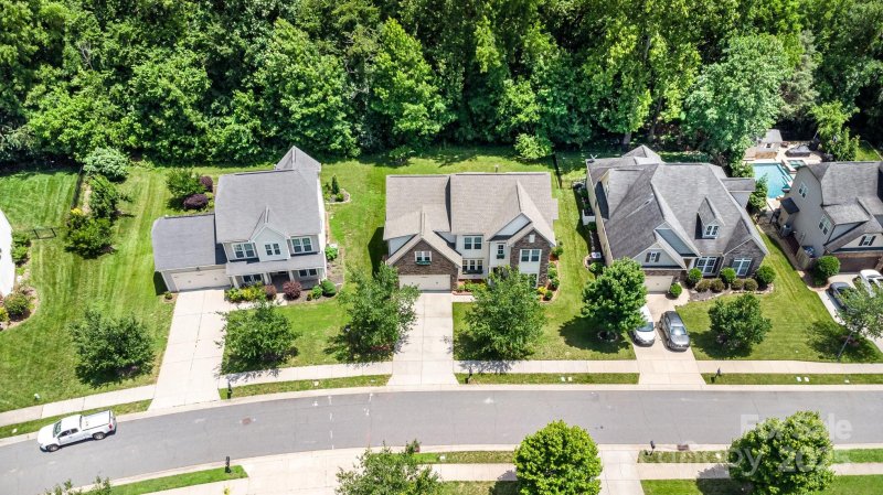 Property image 4 at 10129 Loch Lomond Drive, Charlotte, NC 28278