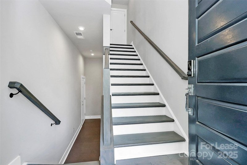 Property image 3 at 3726 Sky Haven Drive, Charlotte, NC 28209