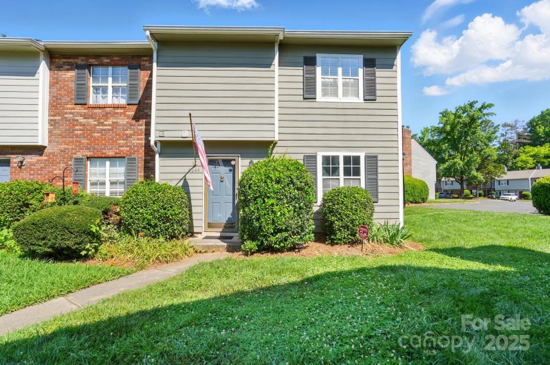 Property image 2 at 6044 Heath Valley Road, Charlotte, NC 28210