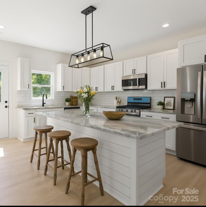 Property image 3 at 5526 Brookwood Lane, Hickory, NC 28602