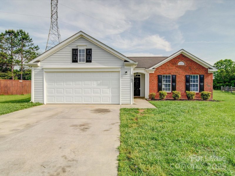 3702 Cardinal Bluff Lane