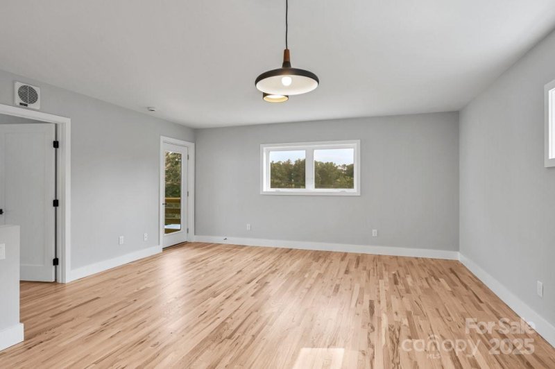 Property image 4 at 312 Emma Road, Asheville, NC 28806