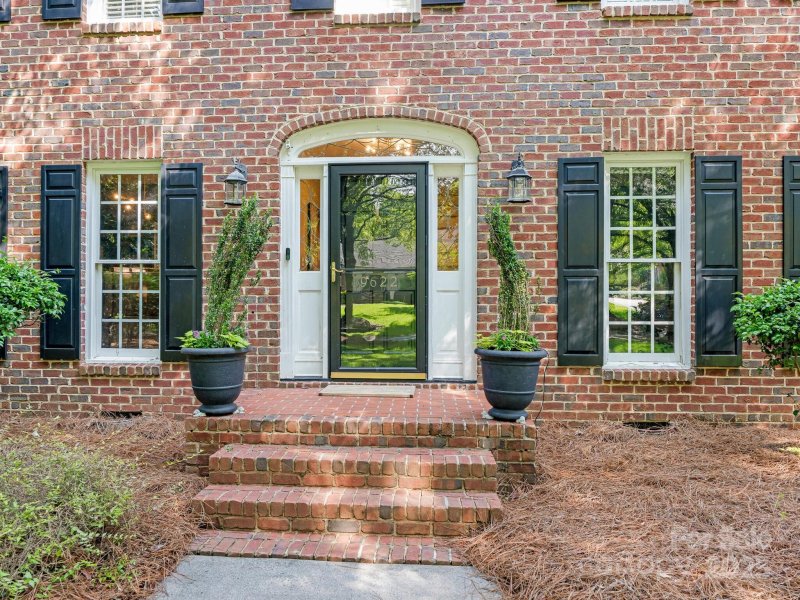 Property image 2 at 9622 Penshurst Trace, Charlotte, NC 28210