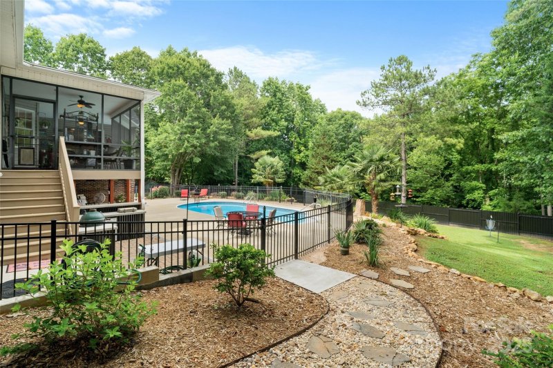 Property image 2 at 1912 Dawnhurst Lane, York, SC 29745