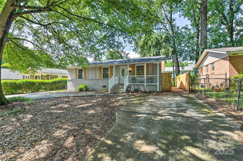 Property image 3 at 3020 Stancill Place, Charlotte, NC 28205