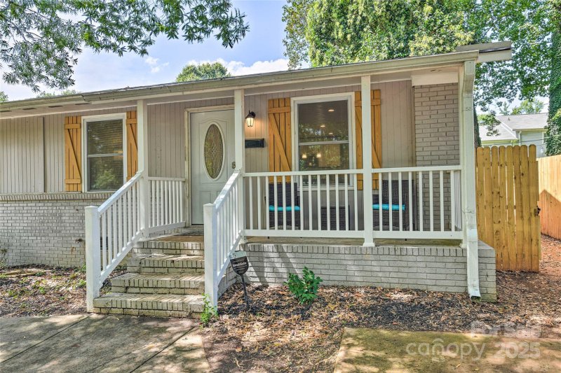 Property image 4 at 3020 Stancill Place, Charlotte, NC 28205