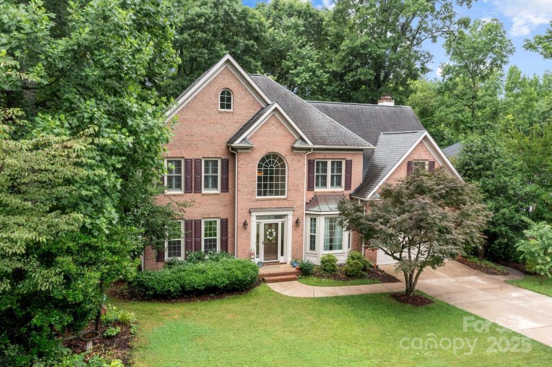 Property image 3 of 17433 Glassfield Drive in Cambridge Grove, Huntersville, NC 28078