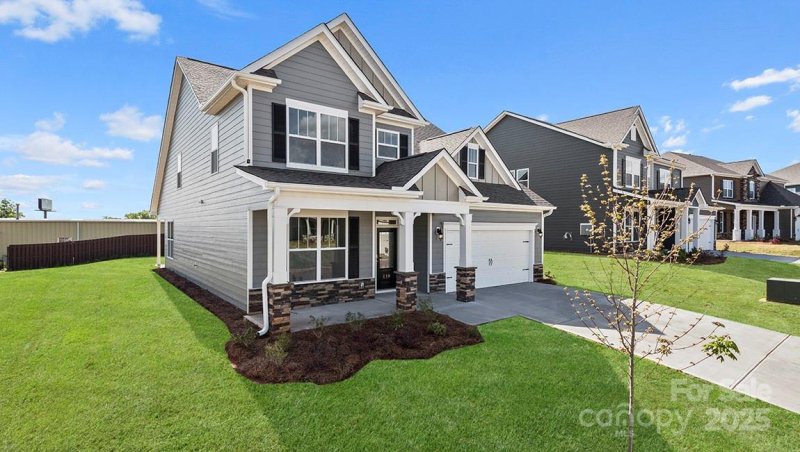 Property image 2 at 574 Fox Cove Road, Hendersonville, NC 28792