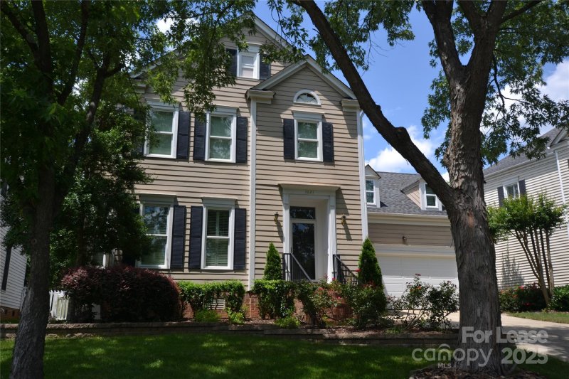 Property image 2 at 3621 Selwyn Farms Lane, Charlotte, NC 28209