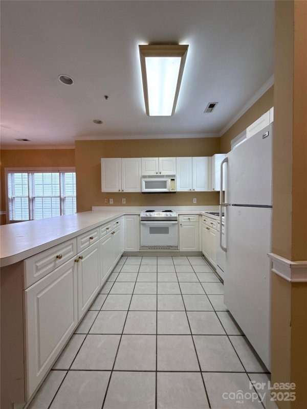 Property image 3 at 9068 Meadow Vista Road, Charlotte, NC 28213