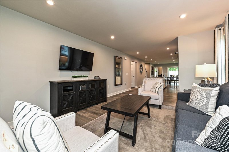 Property image 3 of 124 Kristin View Lane in Smith Village, Troutman, NC 28166