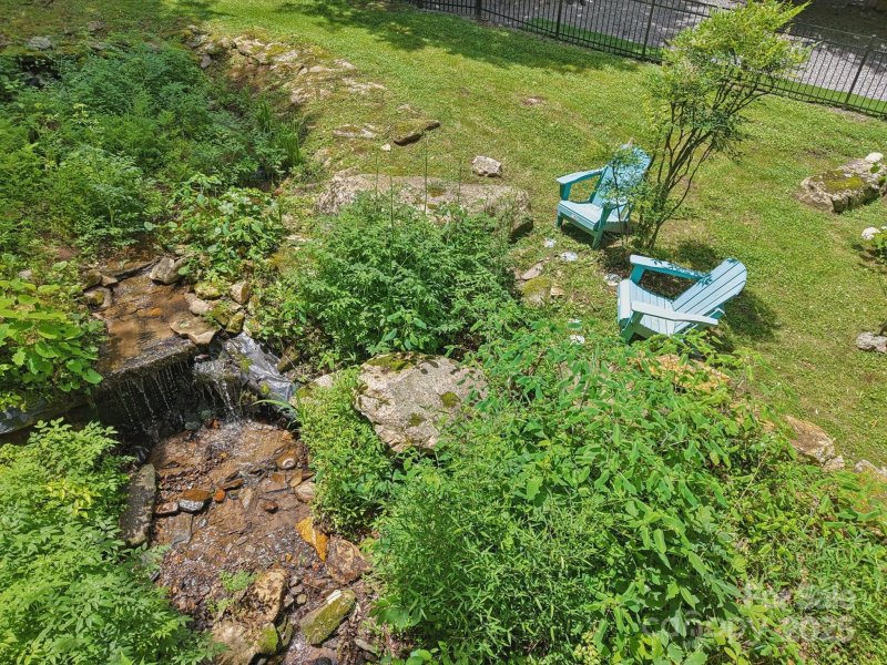 Property image 3 of 17 Cripple Creek Drive in Brannon Forest, Waynesville, NC 28785