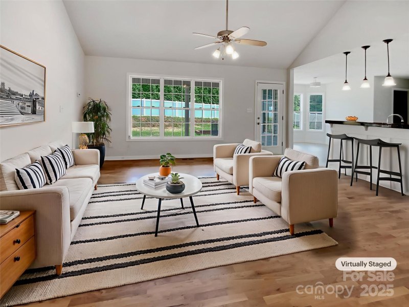 Property image 2 of 4550 Briarcreek Road in Quail Creek, Maiden, NC 28650