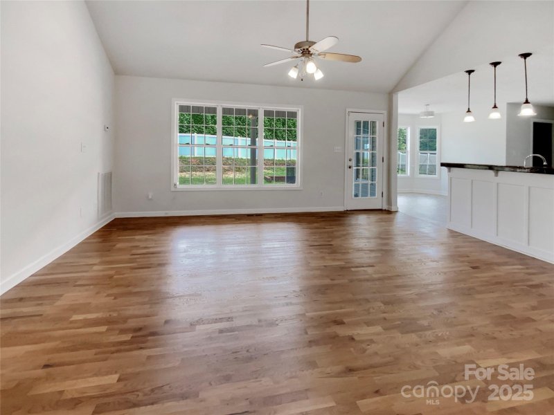 Property image 3 of 4550 Briarcreek Road in Quail Creek, Maiden, NC 28650