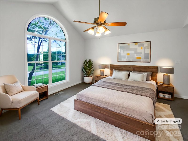 Property image 4 of 4550 Briarcreek Road in Quail Creek, Maiden, NC 28650