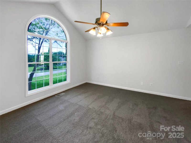 Property image 5 of 4550 Briarcreek Road in Quail Creek, Maiden, NC 28650