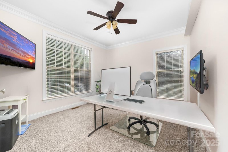 Property image 3 of 10321 Lemington Drive in Summerwood, Mint Hill, NC 28227