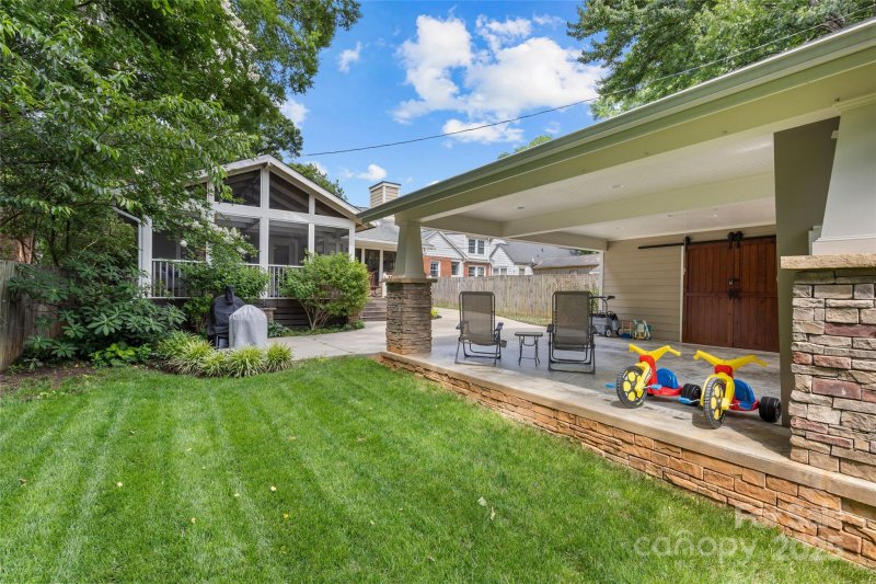 Property image 5 at 2112 Shenandoah Avenue, Charlotte, NC 28205