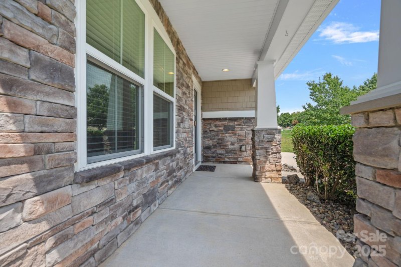 Property image 2 of 321 Almora Loop in Curtis Pond, Mooresville, NC 28115