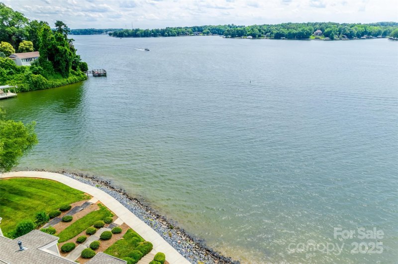 Property image 2 at 14053 Queens Harbor Road, Charlotte, NC 28278