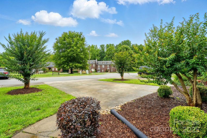 Property image 5 at 656 Ne Camrose Circle, Concord, NC 28025