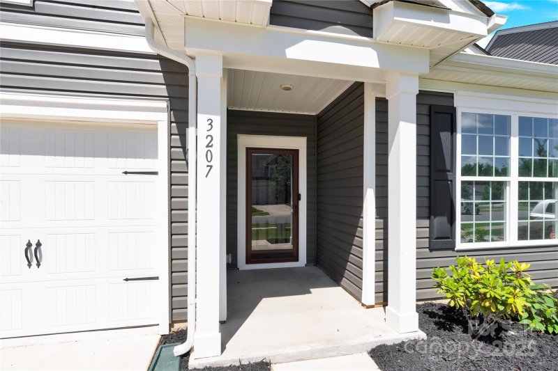 Property image 2 at 3207 Selwyn Landing Drive, Charlotte, NC 28215