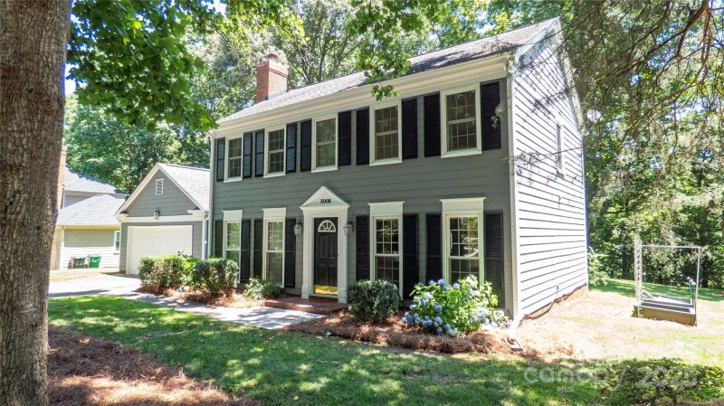 Property image 2 of 3008 Heathcroft Court in Norcroft, Charlotte, NC 28269