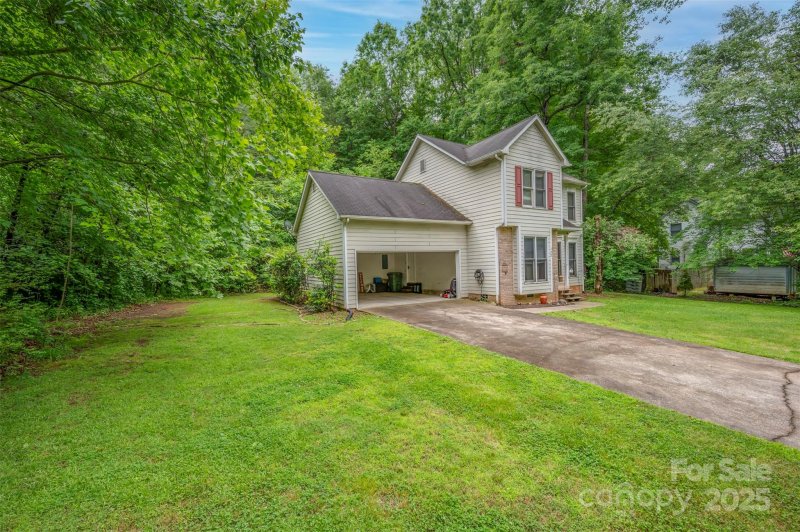 Property image 2 of 122 Overbrook Drive in Central Park, Spindale, NC 28160