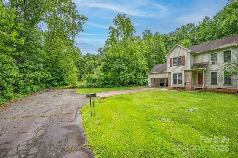 Property image 4 of 122 Overbrook Drive in Central Park, Spindale, NC 28160