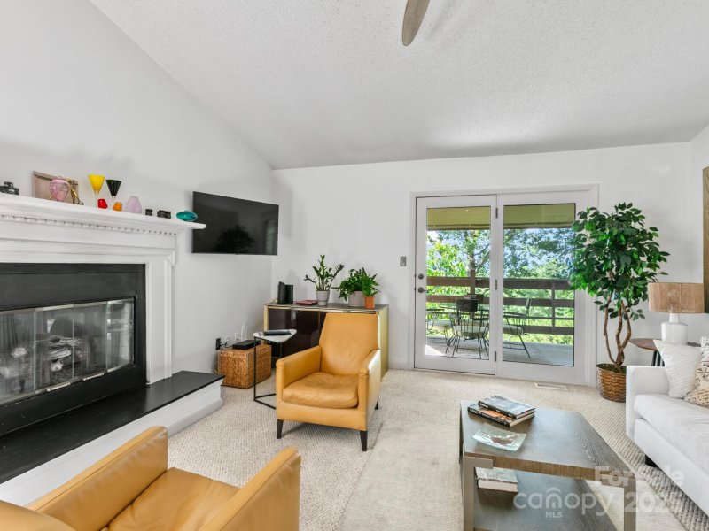 Property image 5 at 305 Piney Mountain Drive, Asheville, NC 28805