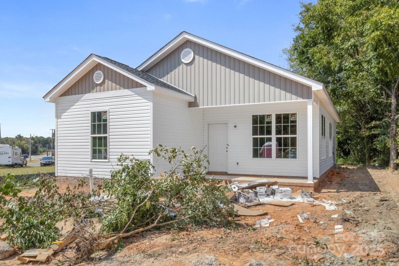 Property image 3 of 366 Catherine Street in Castle Heights, Rock Hill, SC 29730