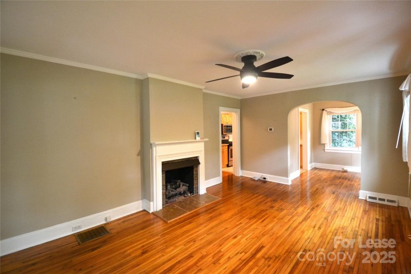 Property image 4 at 2112 Bay Street, Charlotte, NC 28205