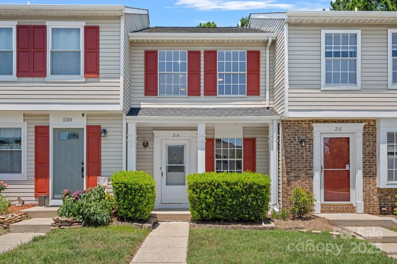 Property image 2 of 218 Water Oak Drive in Parklake, Pineville, NC 28134