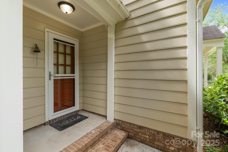 Property image 4 at 906 Wishing Well Lane, Charlotte, NC 28270