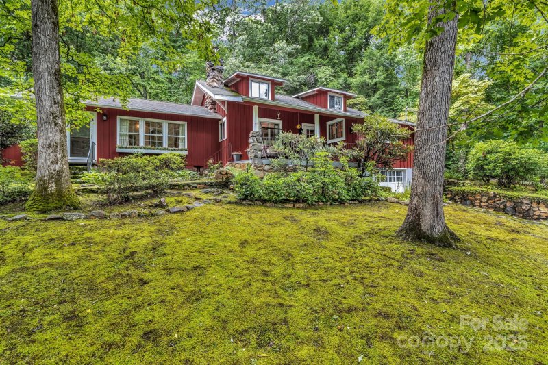 Property image 2 of 60 Meeks Road in Ridgecrest, Black Mountain, NC 28711