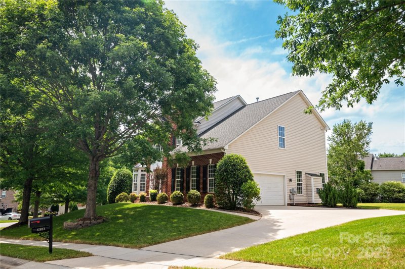 Property image 2 at 6803 Augustine Way, Charlotte, NC 28270