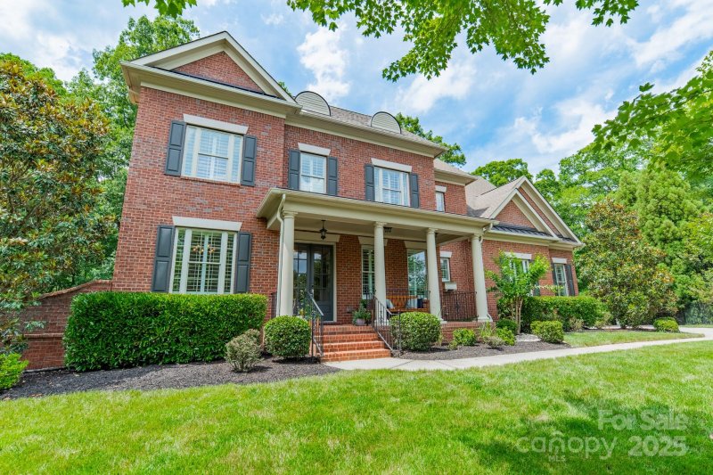 Property image 2 of 2004 Viscount Drive in Brookhaven, Matthews, NC 28104